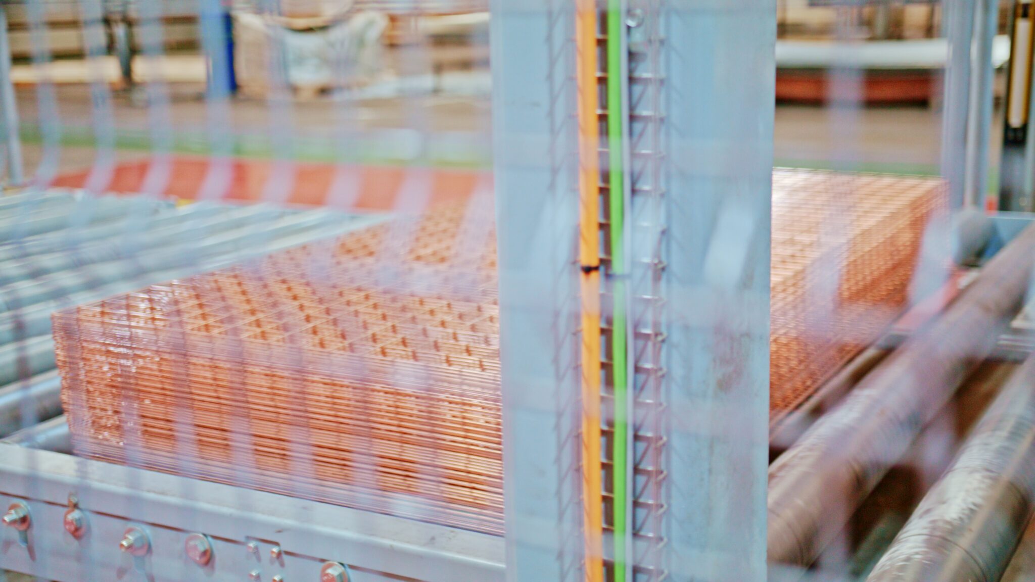 Quality checking Copper washed industrial Mesh 6