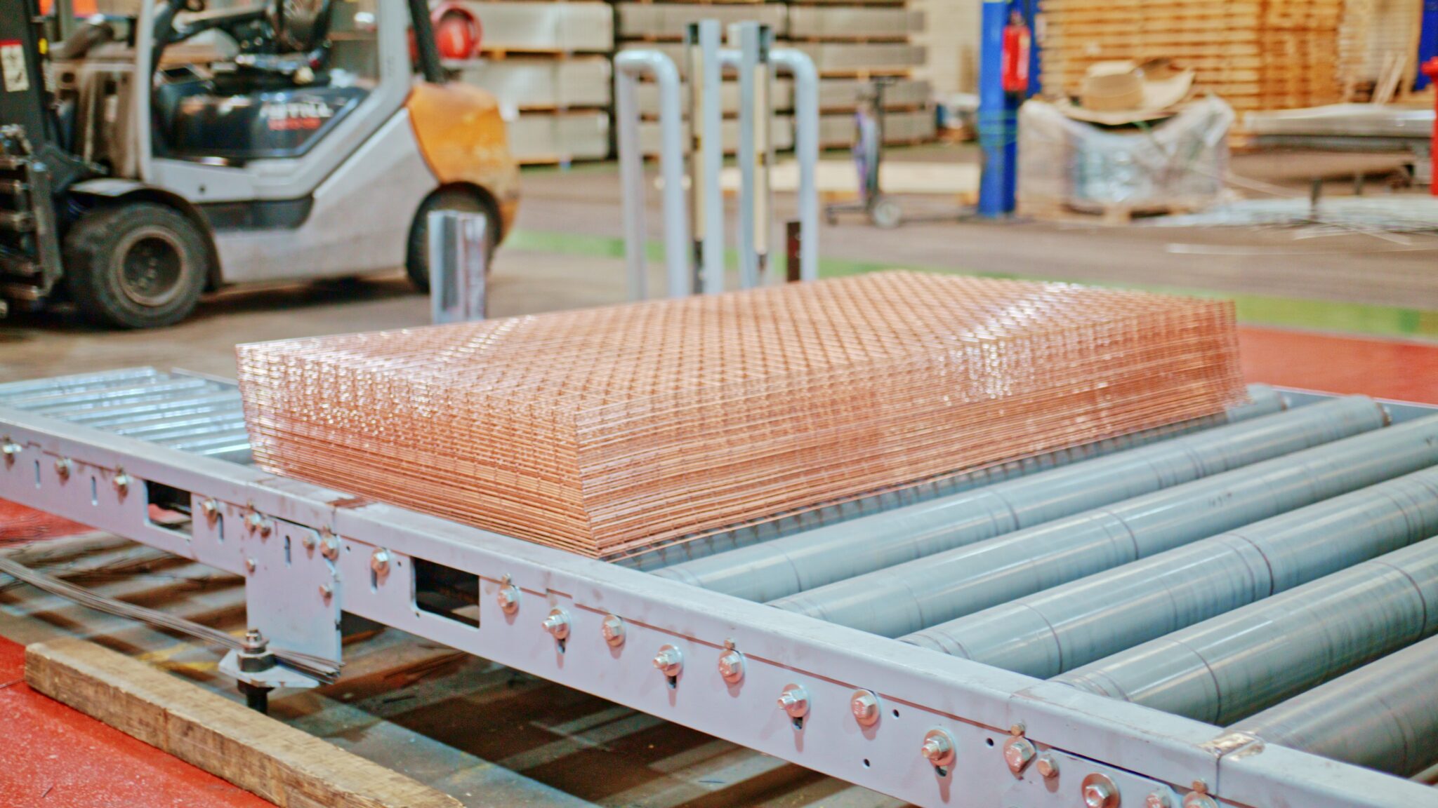 Quality checking Copper washed industrial Mesh 5